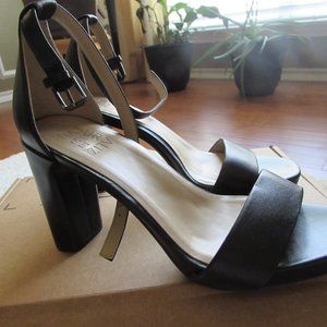Joy Naturalizer sandals in size 7 shoes pumps platform shoes NEW